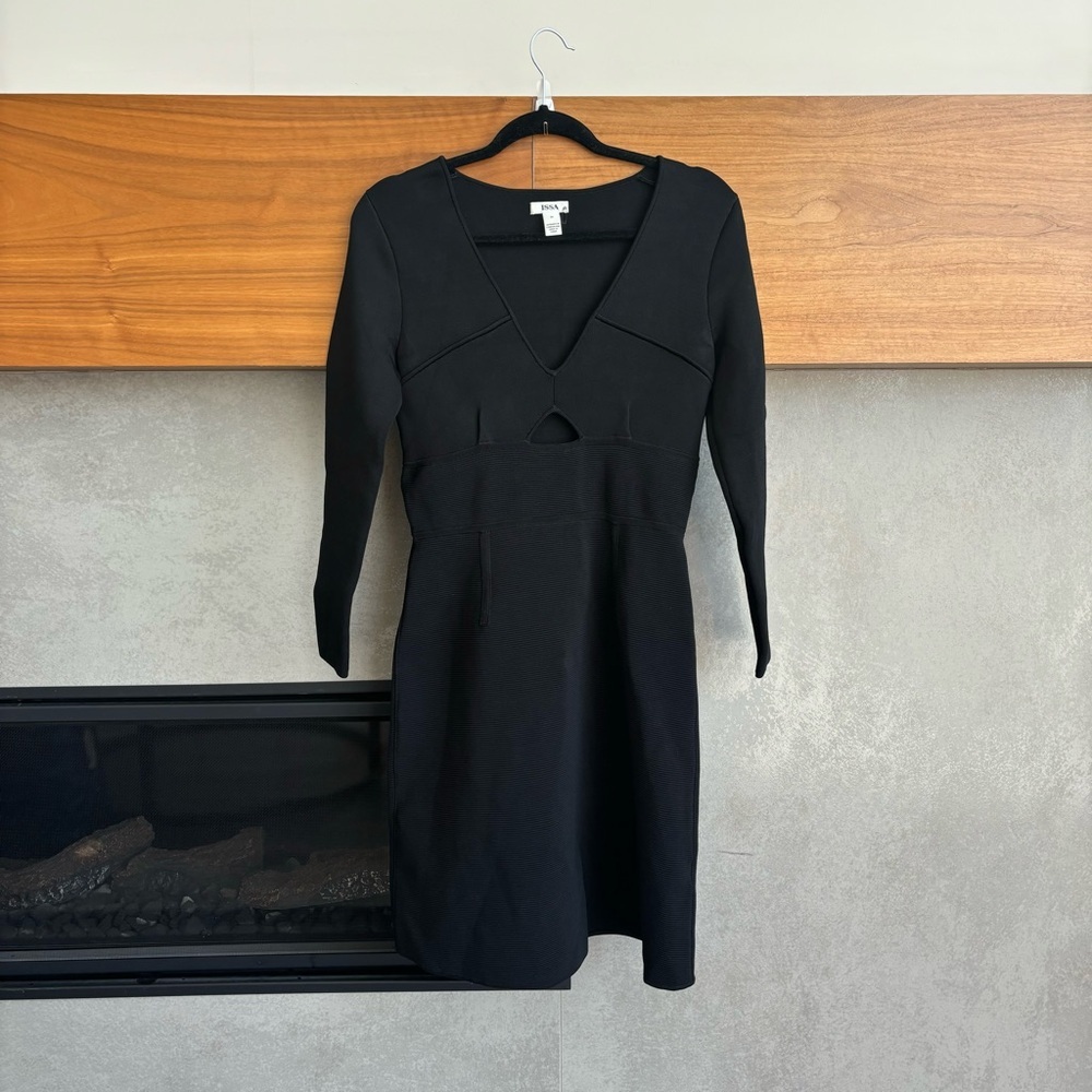 ISSA JUSTINE KEYHOLE FLARED DRESS, SIZE M